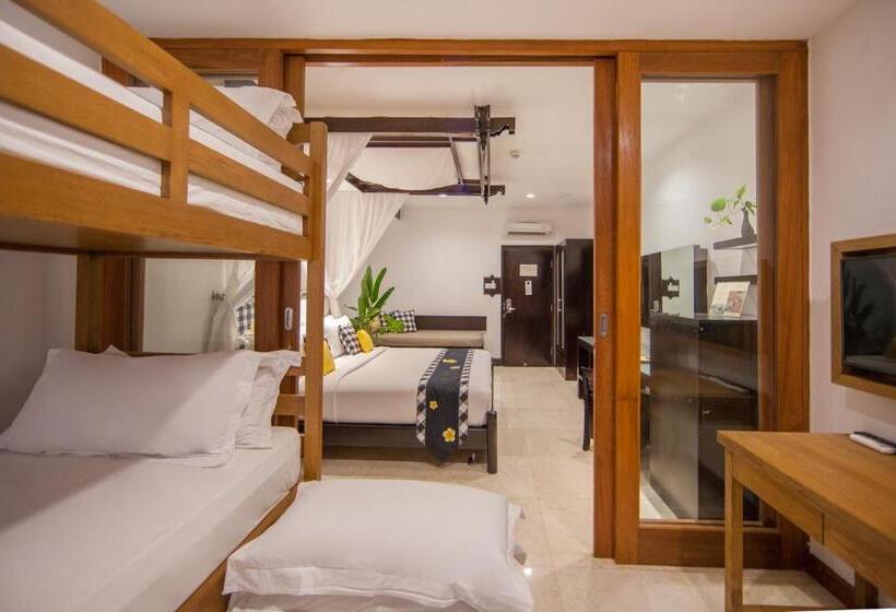 Семейный Номер, Legian Beach