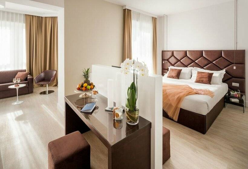 سوییت جونیور, Miramare The Palace Resort