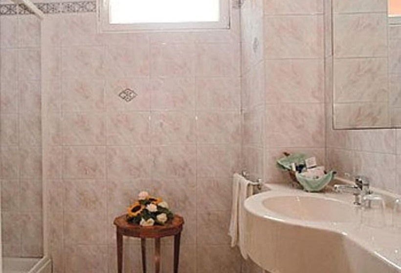 اتاق استاندارد چهار تخته, Primavera