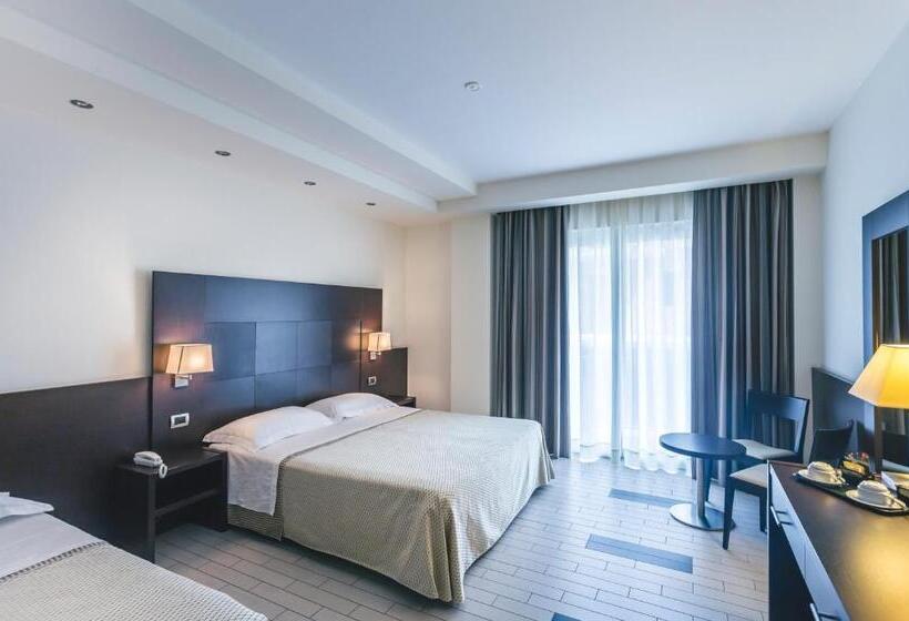 四人高级间, Principe Residence