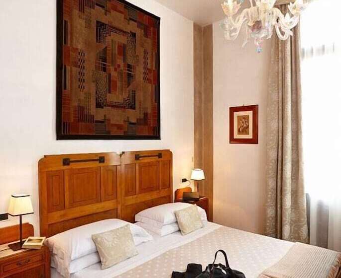 اتاق عادی, Saturnia & International