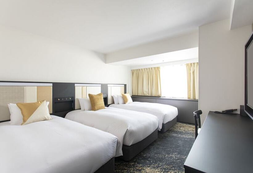 Quarto Triplo Estandar, Cross Hotel Osaka