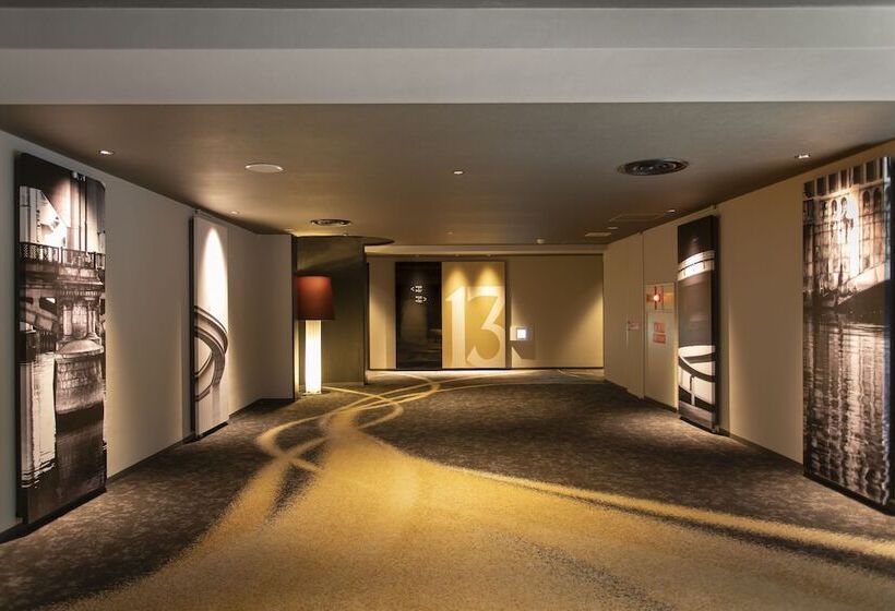 Quarto Deluxe, Cross Hotel Osaka