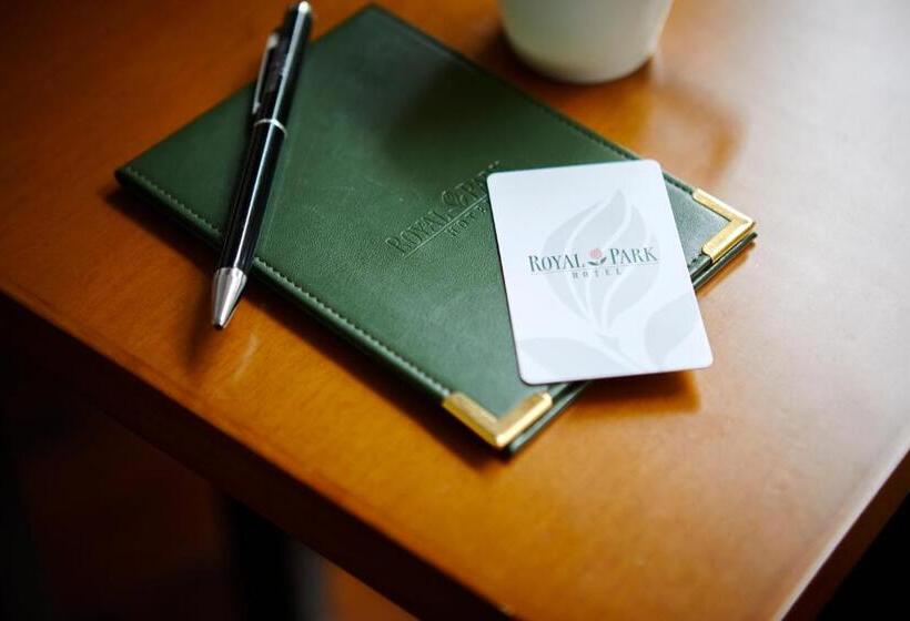 Трехместный Номер Deluxe, Royal Park