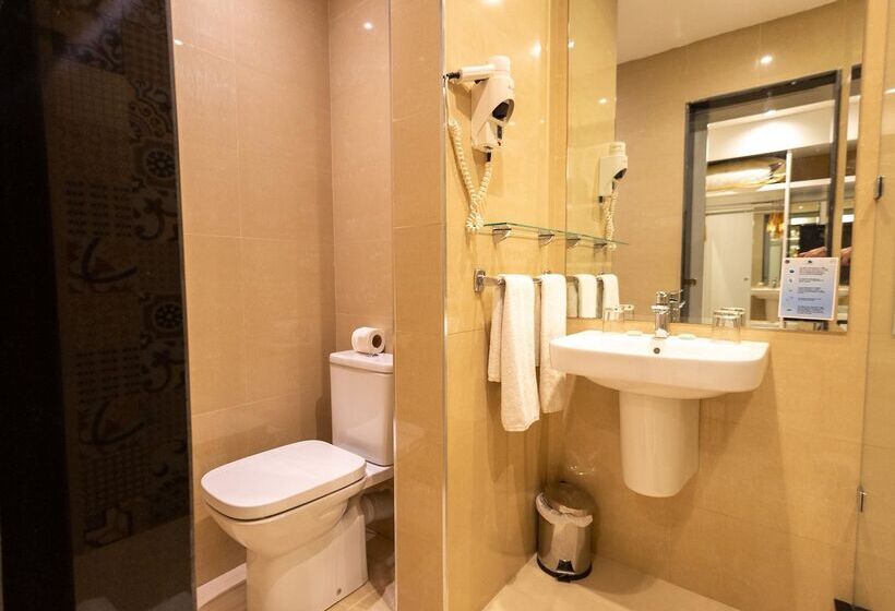 اتاق استاندارد با چشم‌انداز استخر, Rose Aqua Park