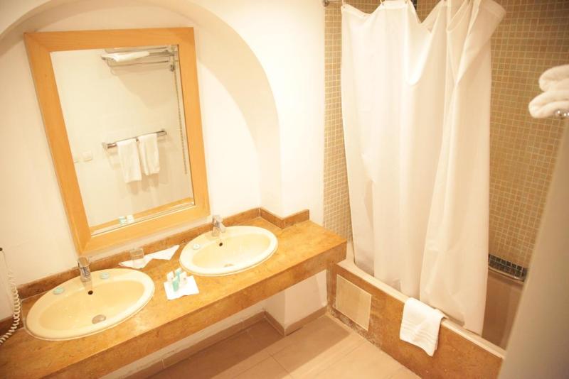 اتاق استاندارد سه نفره, Rose Aqua Park