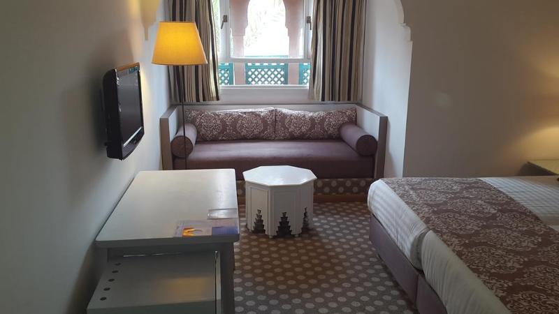 اتاق استاندارد با چشم‌انداز استخر, Rose Aqua Park