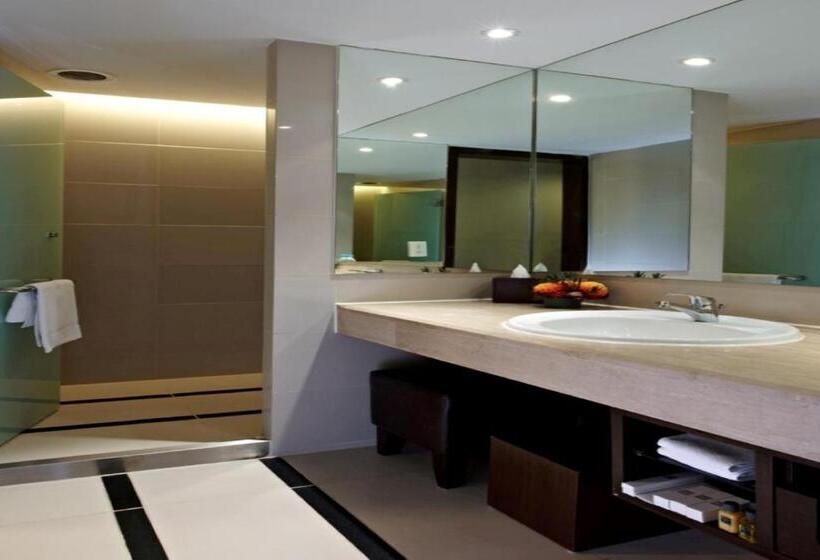 Club Room King Bed, Seri Pacific Hotel Kuala Lumpur