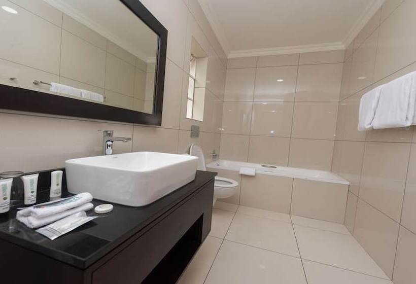 استودیوی استاندارد, Sunbird Lilongwe