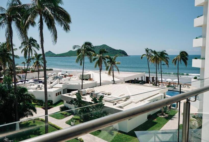 デラックスルーム, The Inn At Mazatlan