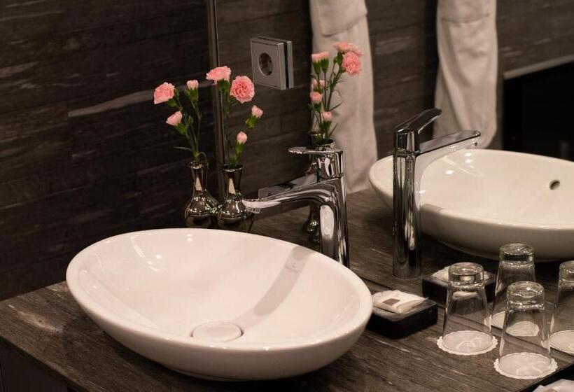 سوییت جونیور, Swissôtel Amsterdam