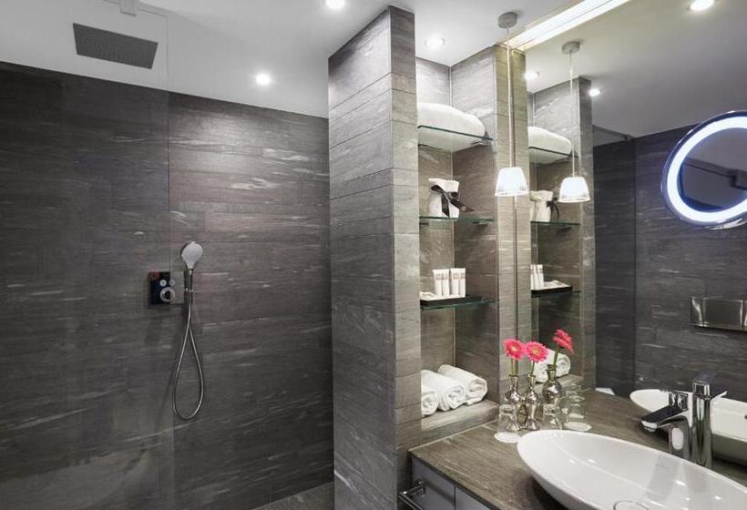 سوییت جونیور, Swissôtel Amsterdam