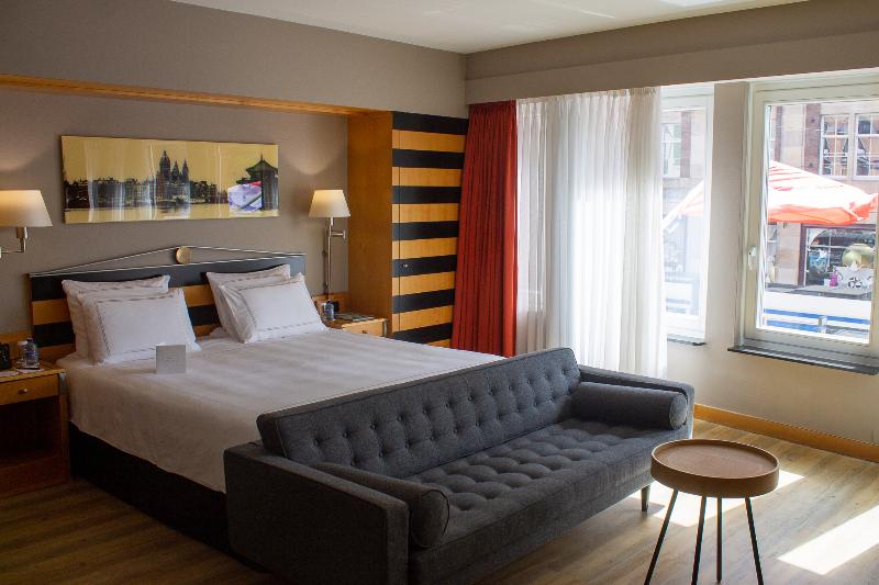 سوییت جونیور, Swissôtel Amsterdam