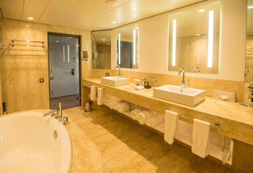 اتاق اجرایی, Transcorp Hilton Abuja