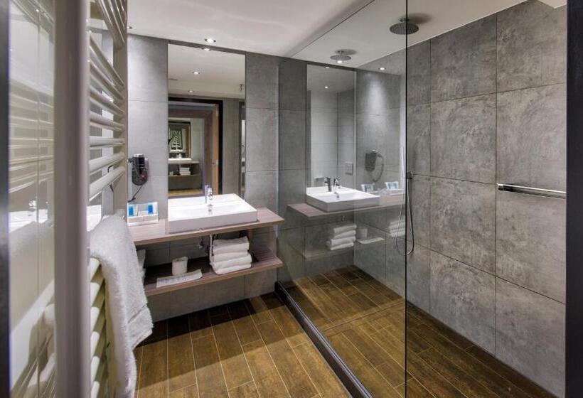 Четырехместный Номер Стандарт, Van Der Valk Hotel Gilze Tilburg