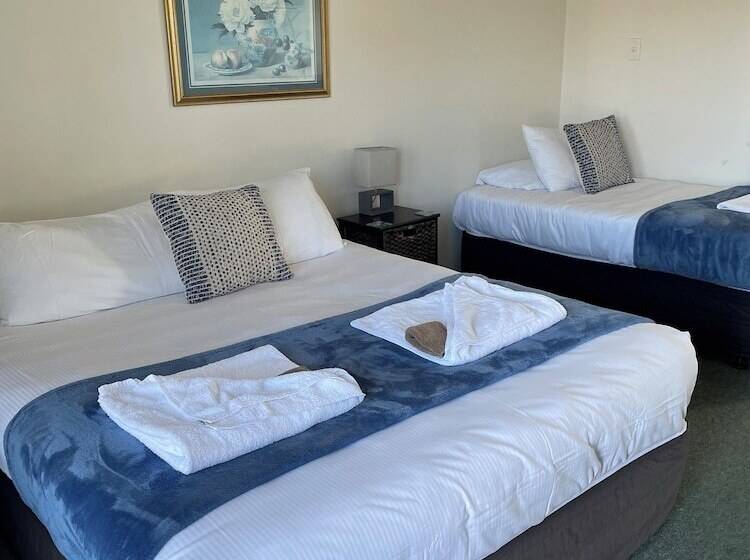 Студия Стандарт, Buller Bridge Motel