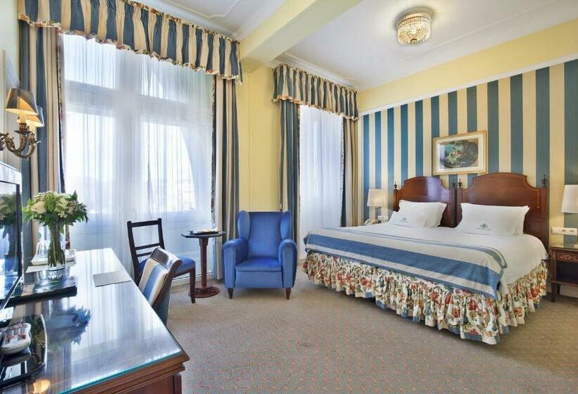 Quarto superior, Avenida Palace