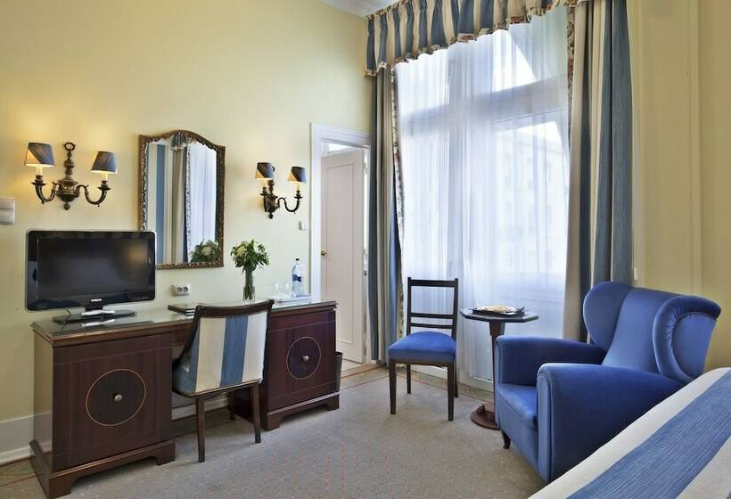 Quarto superior, Avenida Palace