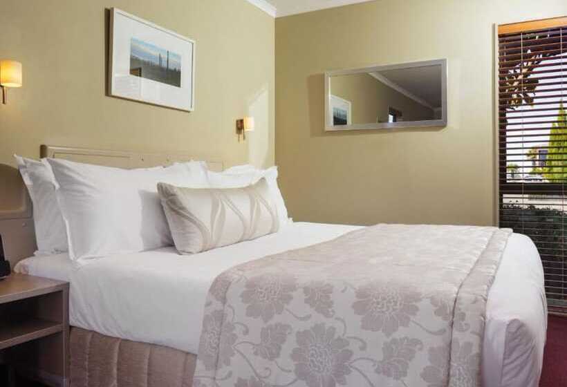 Студия Премиум, Fairley Motor Lodge