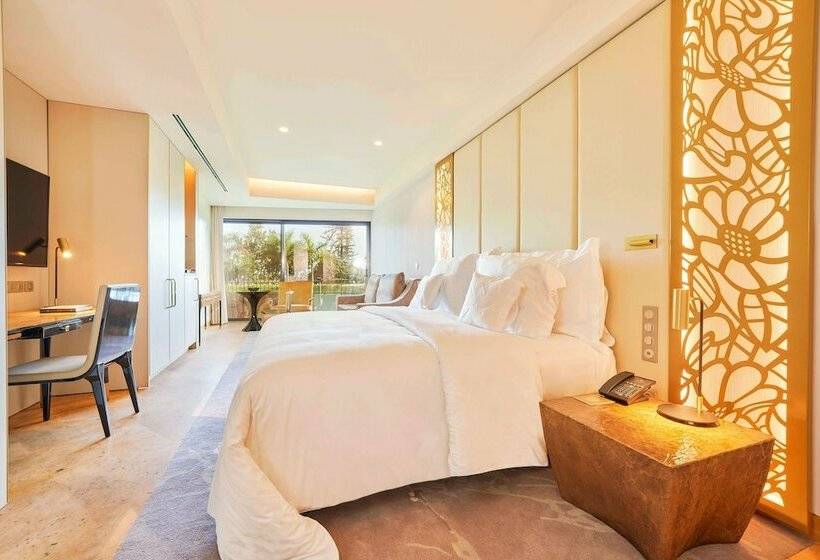 스탠다드 룸 가든 전망, Savoy Palace, The Leading Hotels of The World Savoy Signature