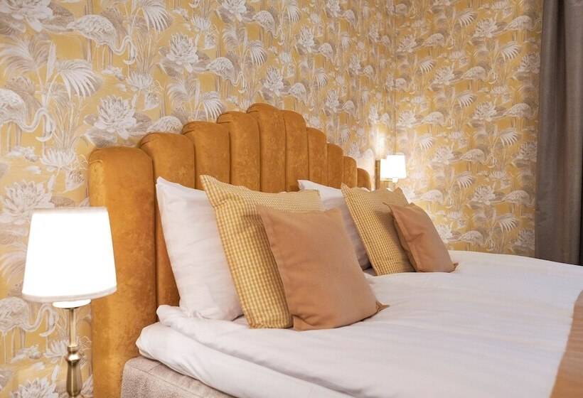 Номер Стандарт, Boutique Hotel Yöpuu