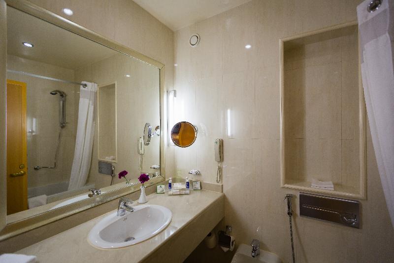 Стандартный Номер Кровать Кинг, Holiday Inn Yanbu, An Ihg