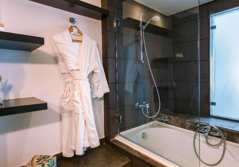 Номер Deluxe Вид на Море, Mövenpick Hotel Gammarth Tunis