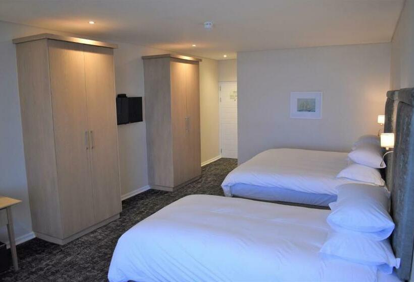 Семейный Номер, Premier Resort Cutty Sark