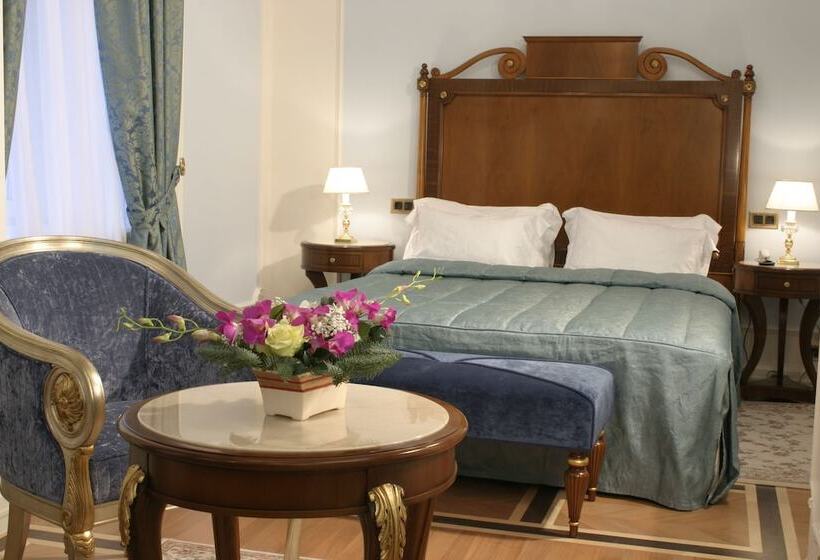 اتاق کلاسیک, Savoy Moscow