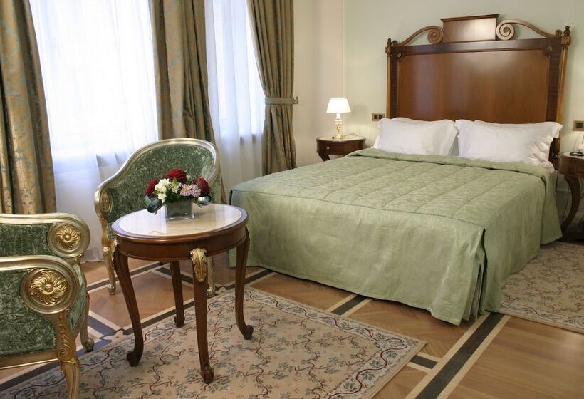 اتاق اجرایی, Savoy Moscow