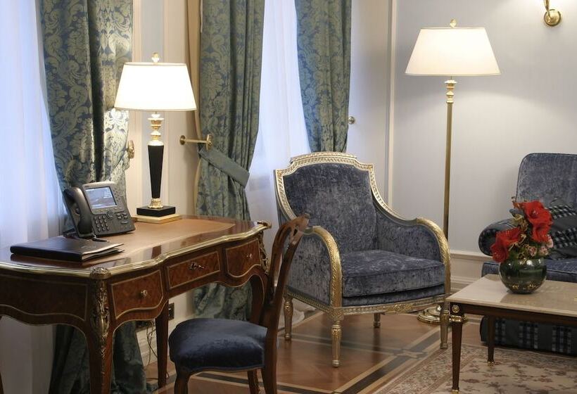 سوییت جونیور, Savoy Moscow