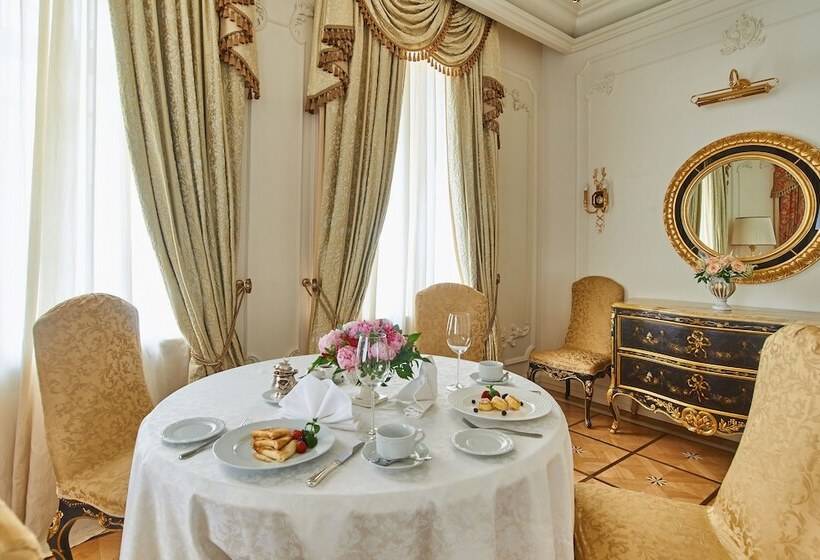 سوییت, Savoy Moscow
