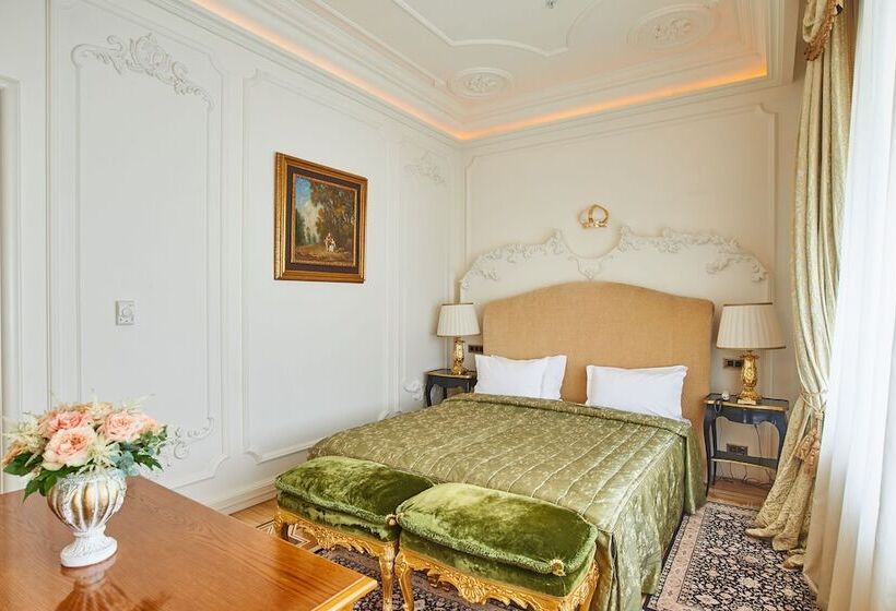سوییت, Savoy Moscow