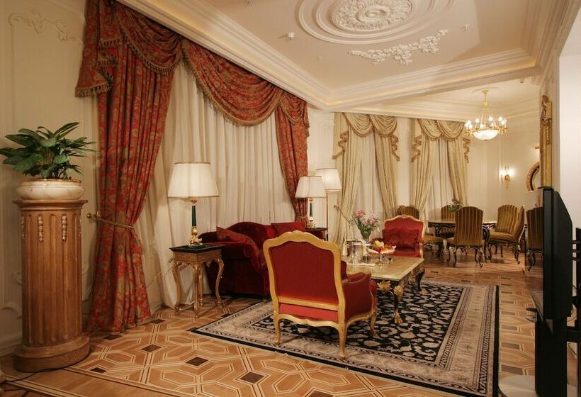 سوییت, Savoy Moscow