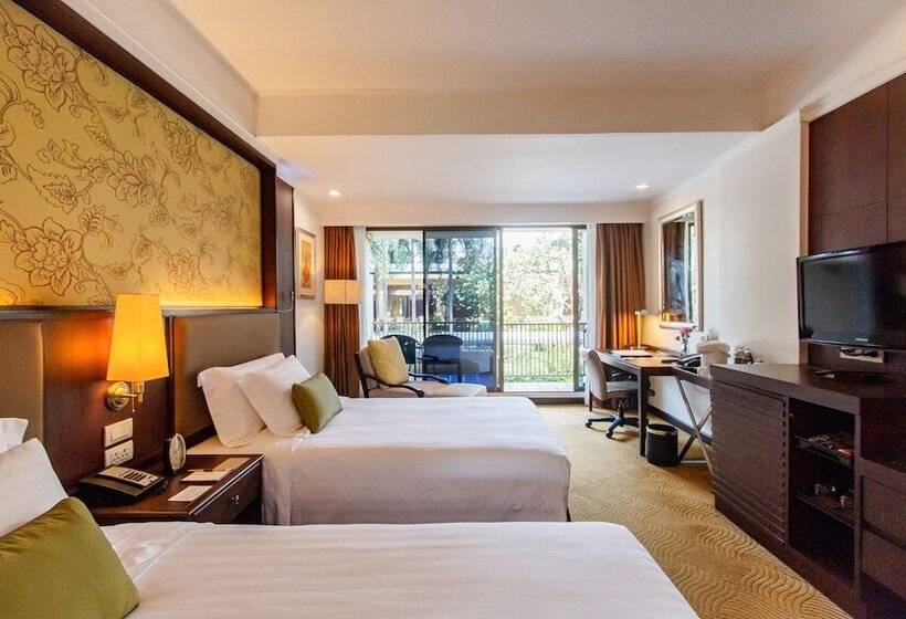 Номер Deluxe, Dusit Thani Pattaya