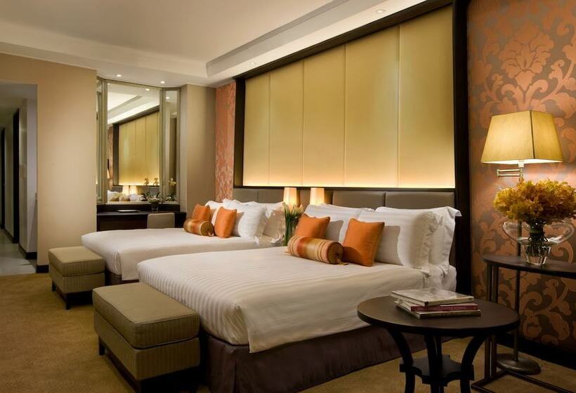 Номер Клуб, Dusit Thani Pattaya
