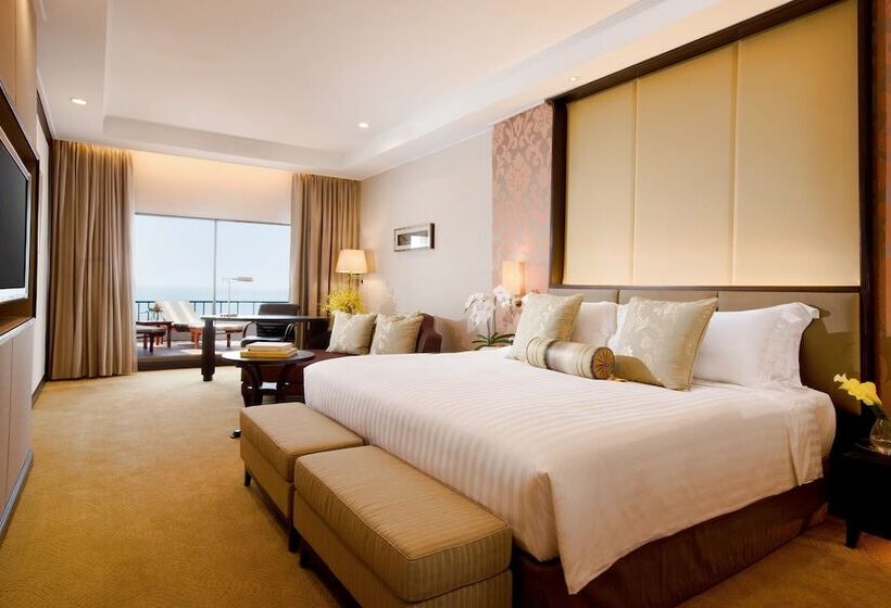 Номер Клуб Кровать Кинг, Dusit Thani Pattaya