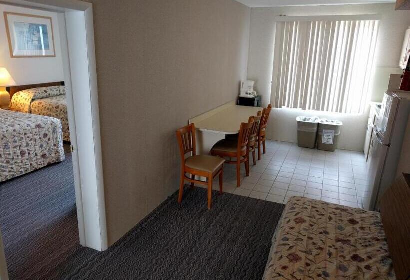 سوییت خانوادگی, Admiral Resort Motel