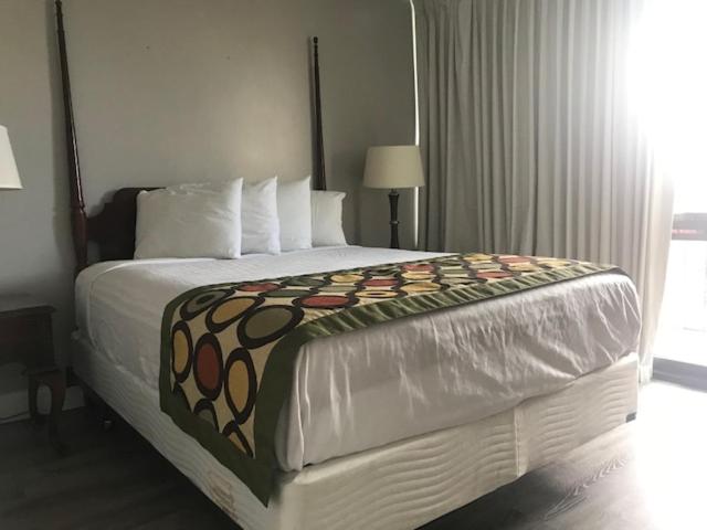 سوییت, Alamar Resort Inn