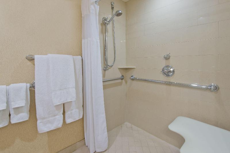חדר סטנדרט עם מיטת קינג, Albuquerque Crowne Plaza, An Ihg
