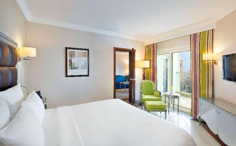 سوئیت با تخت بزرگ, Hilton Alexandria Corniche