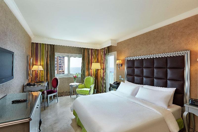 اتاق اساندارد با چشم‌انداز جانبی به دریا, Hilton Alexandria Corniche