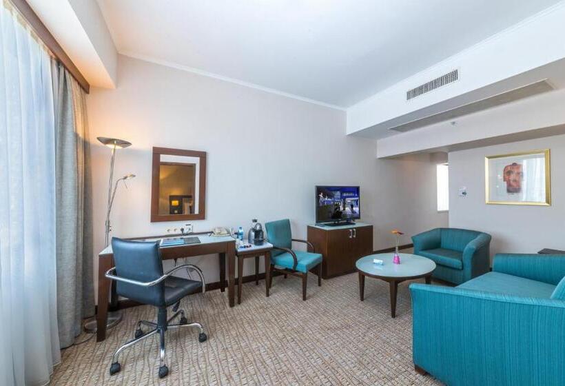 مجموعه ویستا شهر, Radisson Blu  Ankara