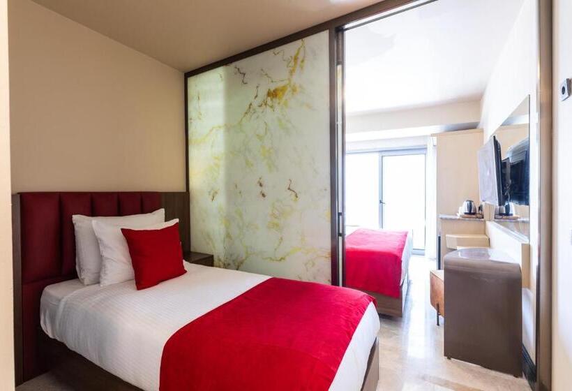 اتاق خانوادگی, Ramada By Wyndham Istanbul Pera