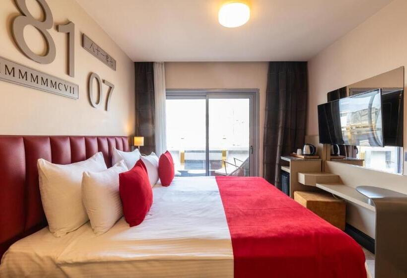 اتاق لوکس با وان آب گرم, Ramada By Wyndham Istanbul Pera