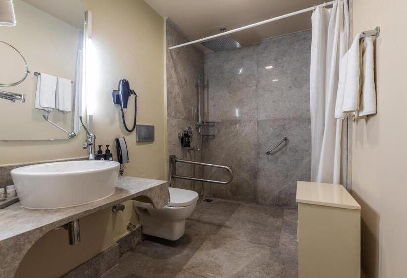 اتاق استاندارد برای معلولان, Ramada By Wyndham Istanbul Pera