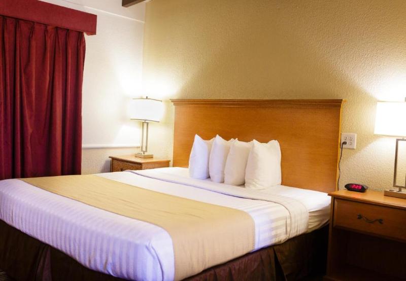 스탠다드 룸 킹사이즈 침대, Best Western Kiva Inn