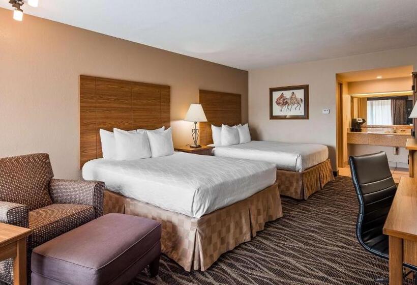 اتاق استاندارد با چشم‌انداز استخر, Best Western Plus Saddleback Inn And Conference Center