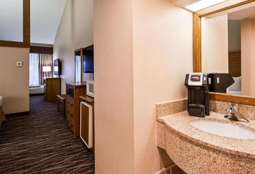سوییت اجرایی, Best Western Plus Saddleback Inn And Conference Center