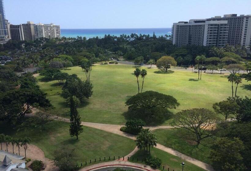سوییت با چشم‌انداز دریا, Luana Waikiki Hotel & Suites